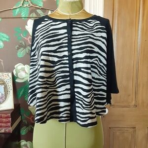 Audrey Ann Zebra Print Cape Poncho Womens M Batwing Cardigan Black White Wool